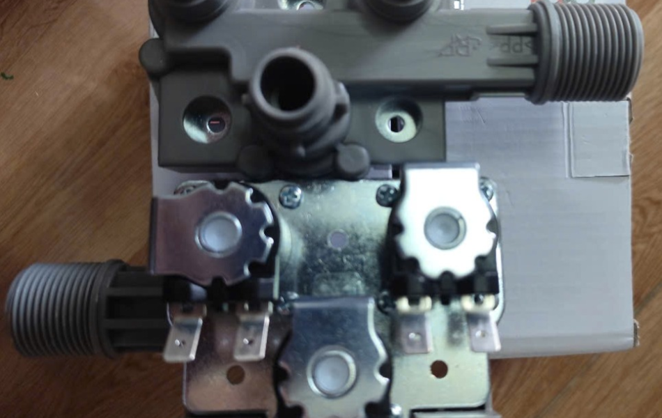 Van cấp 3 Toshiba chân chéo
