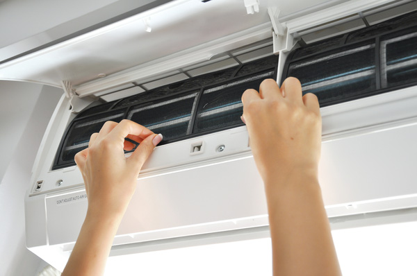 Dịch Vụ Vệ Sinh Máy Lạnh tại Cần Thơ